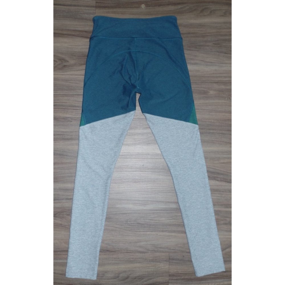 Outdoor Voices 7/8 Colorblock Leggings, sz XS - Picture 2 of 9